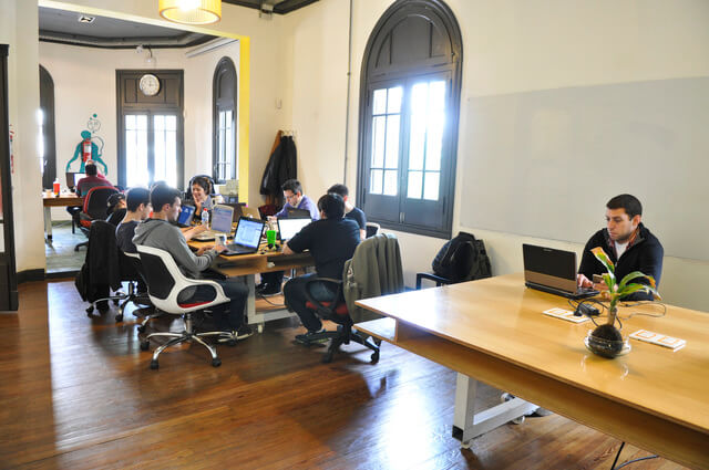 Coworking abierto en la Semana de la Economía Colaborativa. Foto: La Ofi.